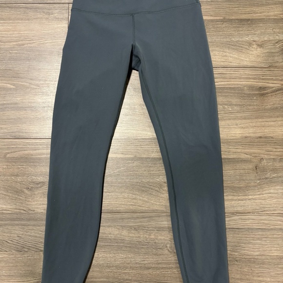 Lululemon Wunder Train High Rise tight 25” - Picture 3 of 4